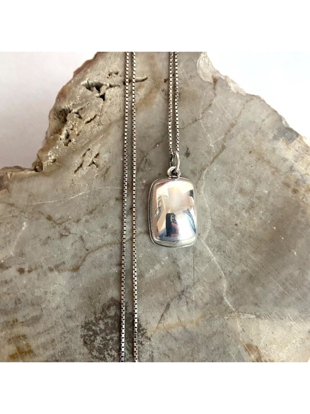 Polished Sterling Silver 925 Rectangular Domed Pendant Necklace 19.5" Box Chain